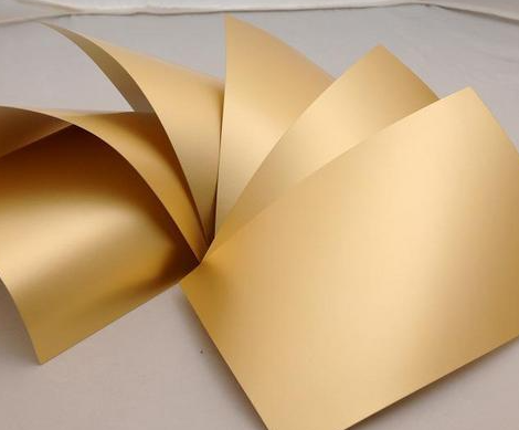 紙質(zhì)化妝品包裝盒 金卡紙